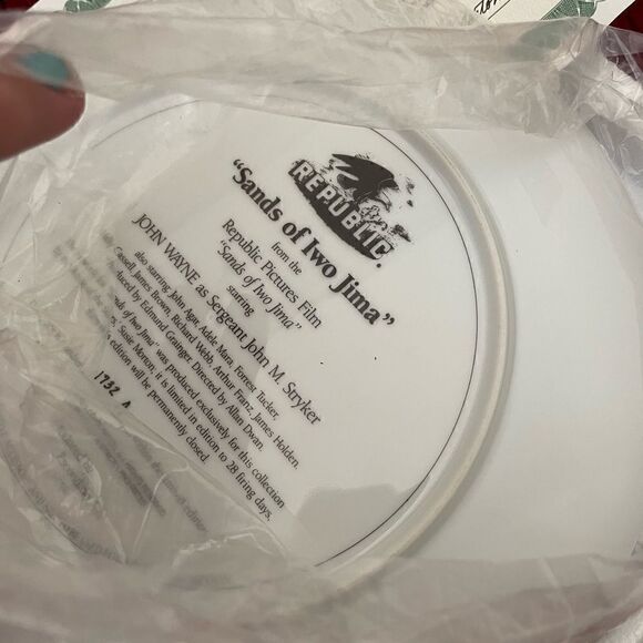 John Wayne Collectors Plate sands Of IWO Jima numbered Republic Pictures Film - Picture 3 of 7